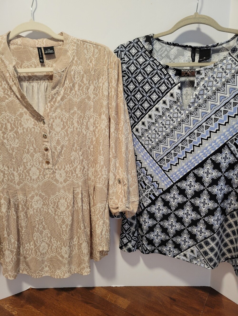 2 New Directions Medium Womens Career Tops Business Casual Geometric Blouse